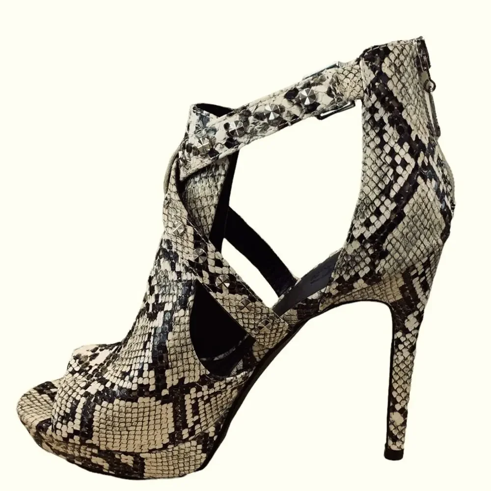 GBG by guess shoe heels snake skin size 7 gray white - Picture 4 of 9
